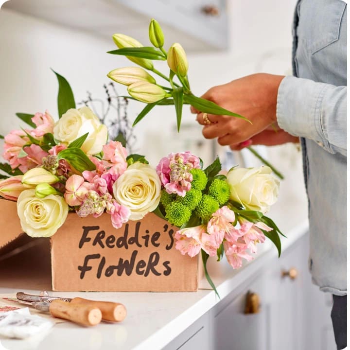 Brilliant gardening gifts for men - 2024 Guide freddies flowers 1 - Brilliant gardening gifts for men - 2024 Guide