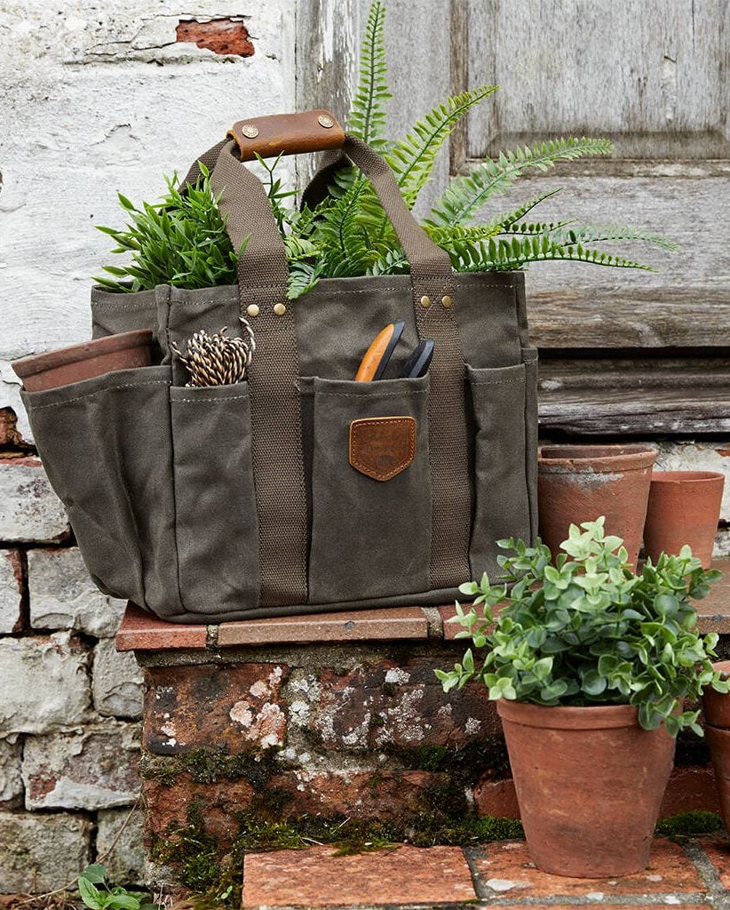 Brilliant gardening gifts for men - 2024 Guide riginal waxed canvas gardening bag - Brilliant gardening gifts for men - 2024 Guide