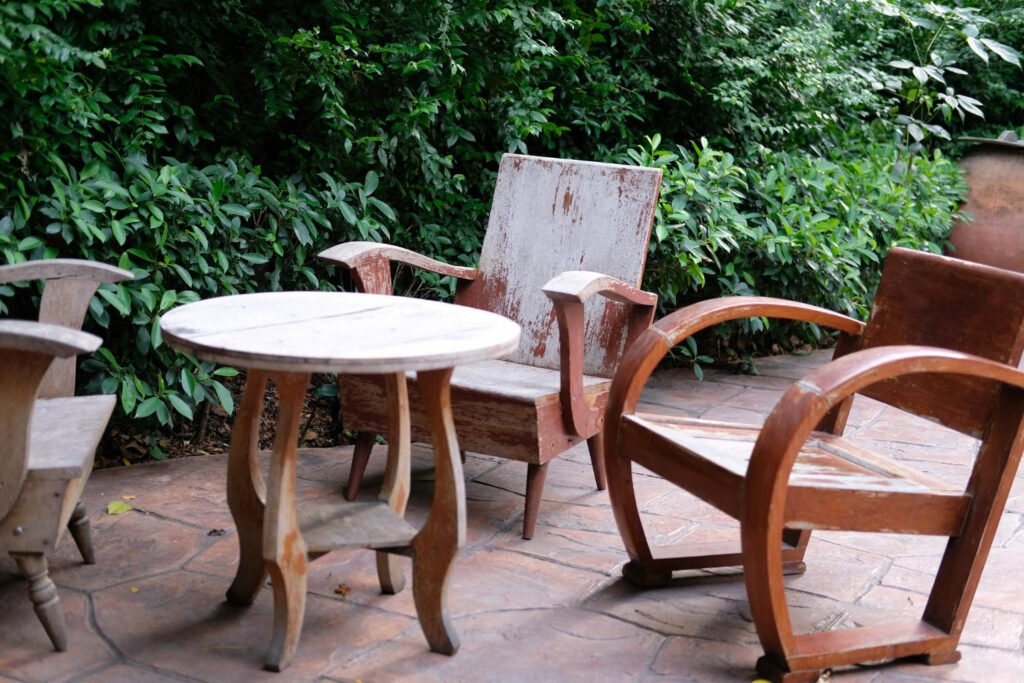 40 Small Garden Design Ideas: Genius Tips for Tiny Spaces Add corner seating 1024x683 - 40 Small Garden Design Ideas: Genius Tips for Tiny Spaces